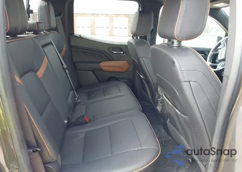 2023 GMC Canyon 4Wd Short Box At4 z USA, uszkodzony, nr VIN 1GTP6DEK1P1173867